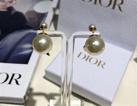 dior double pearl earrings replica|christian dior pearl earrings price.